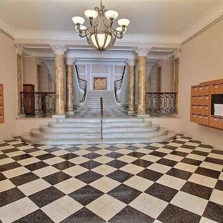 Beautiful Garden Apartment Steps From The Beach Menton Exterior photo