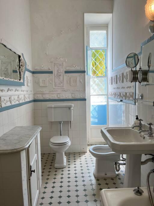 Beautiful Garden Apartment Steps From The Beach Menton Exterior photo